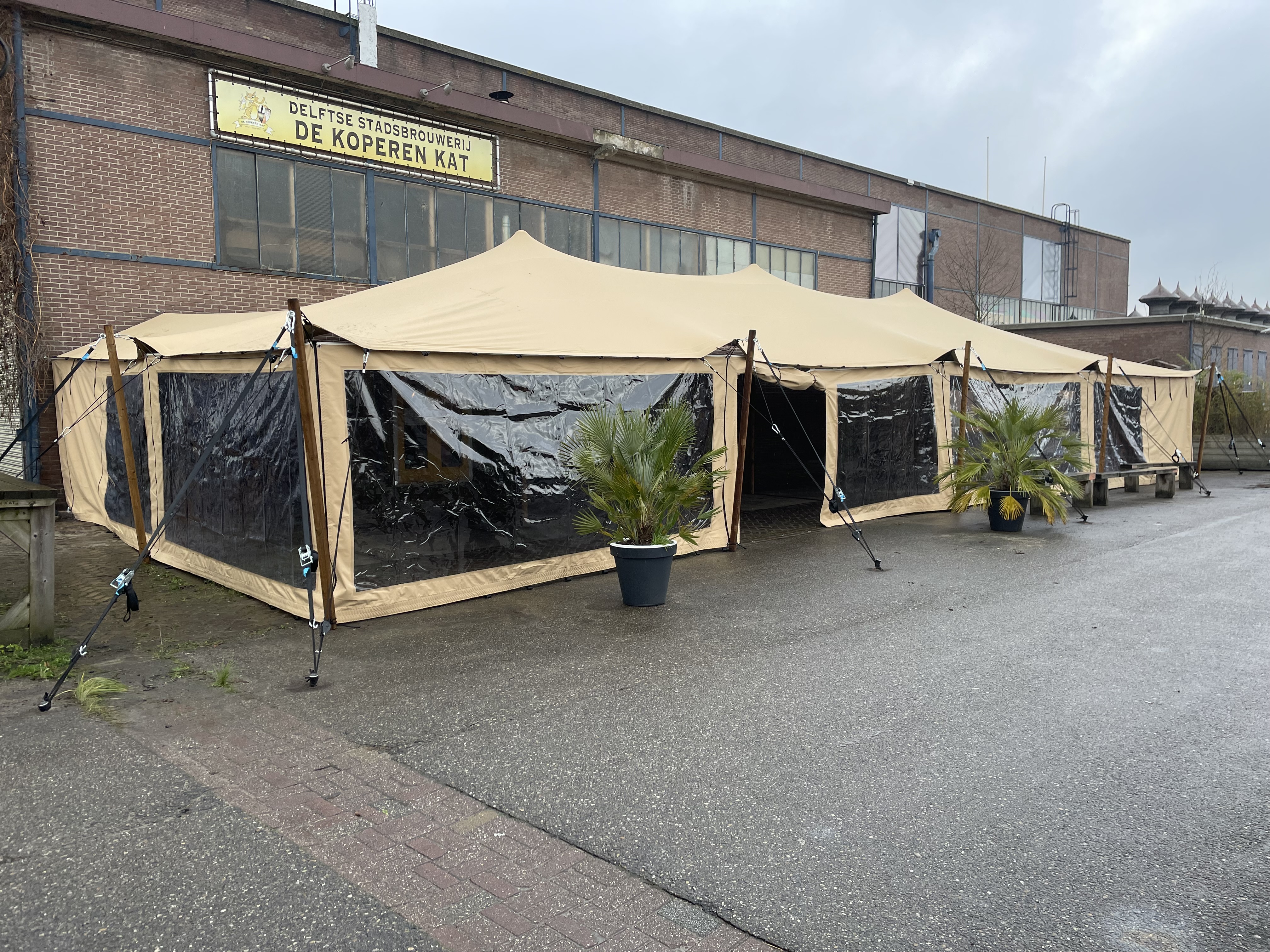 Seitenwand mit Fenster durchsichtig für "EuroStretch African B1"