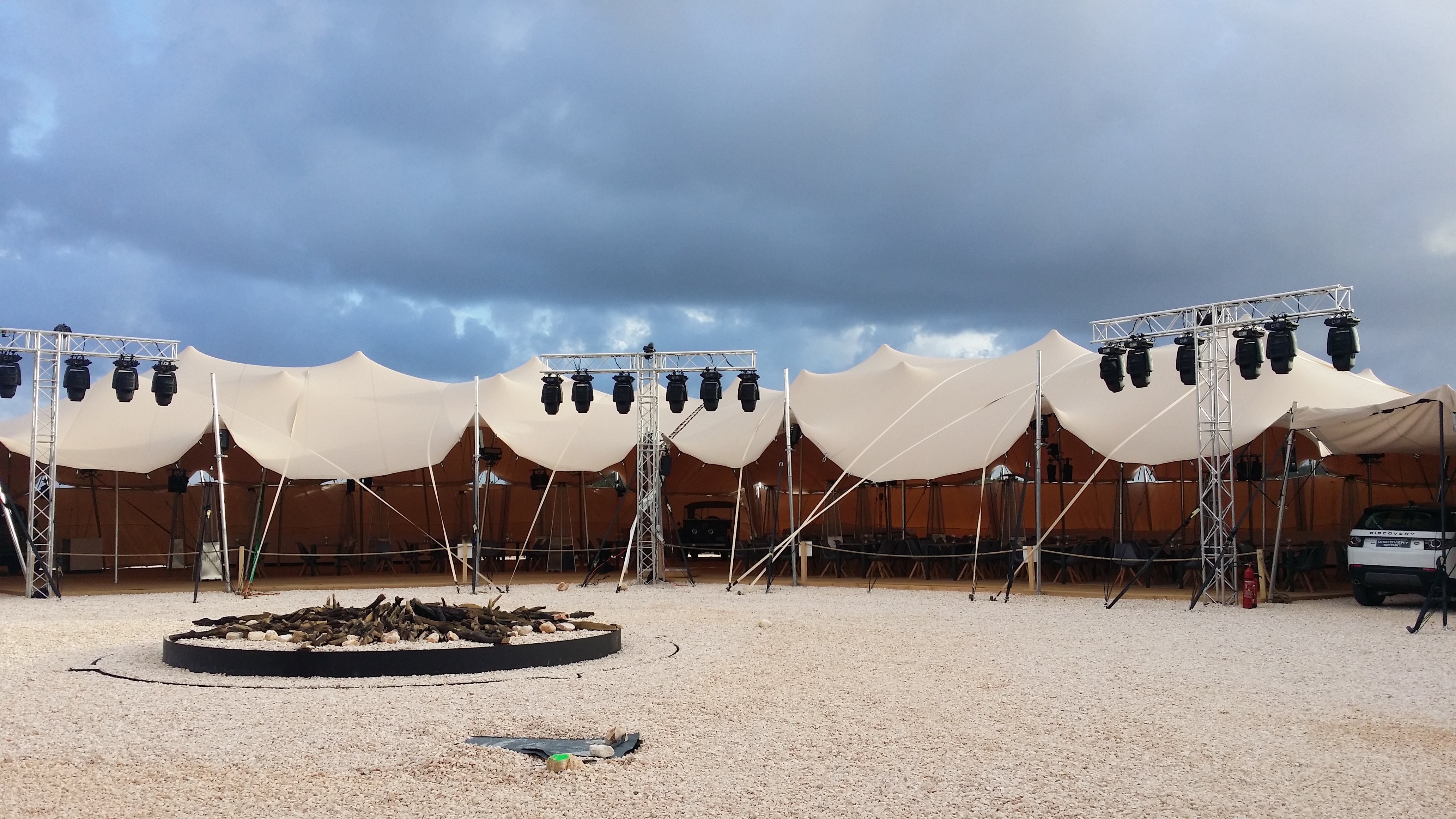 Custom-Made StretchZelt für eine Road-Show von Land-Rover